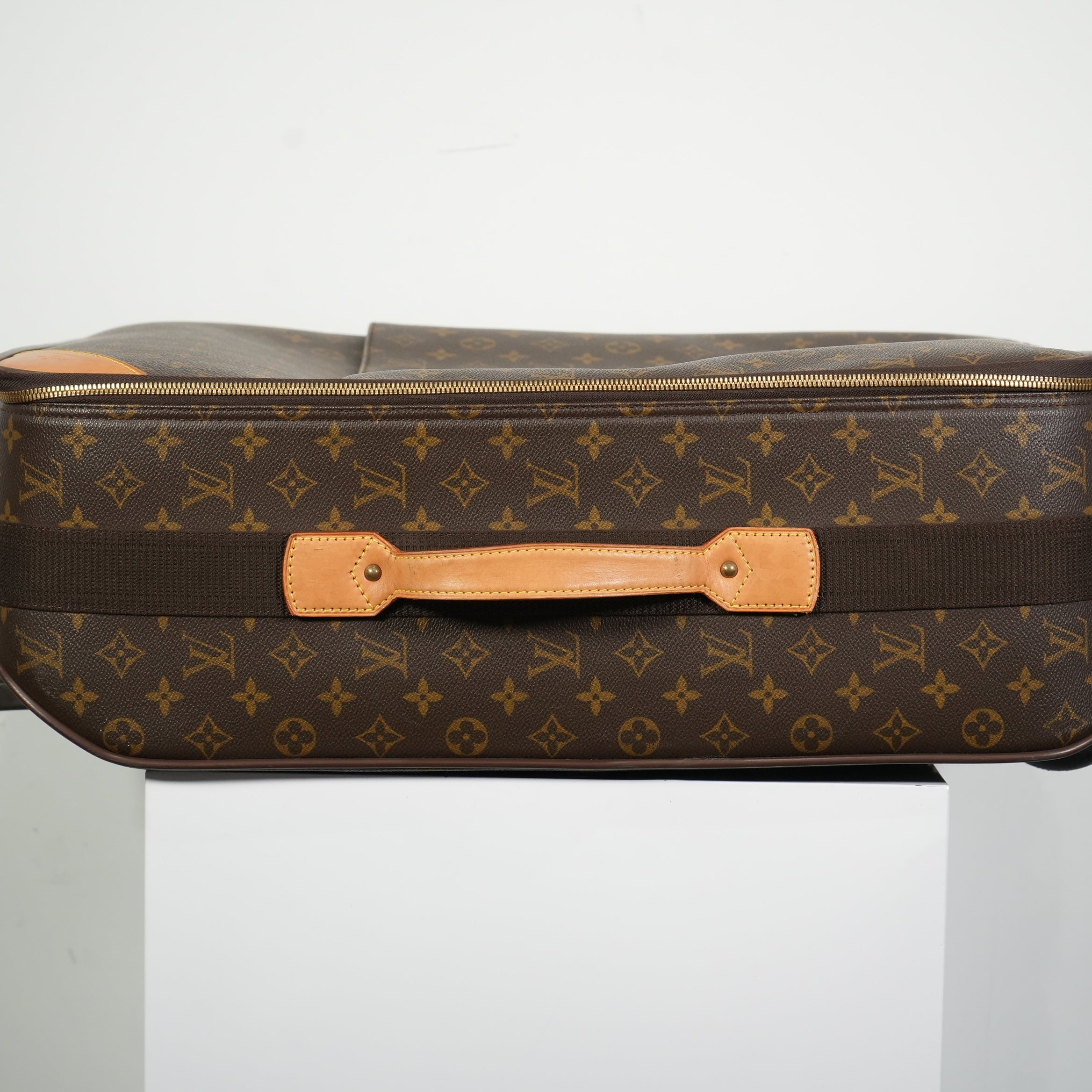 Louis Vuitton Carry On Luggage
