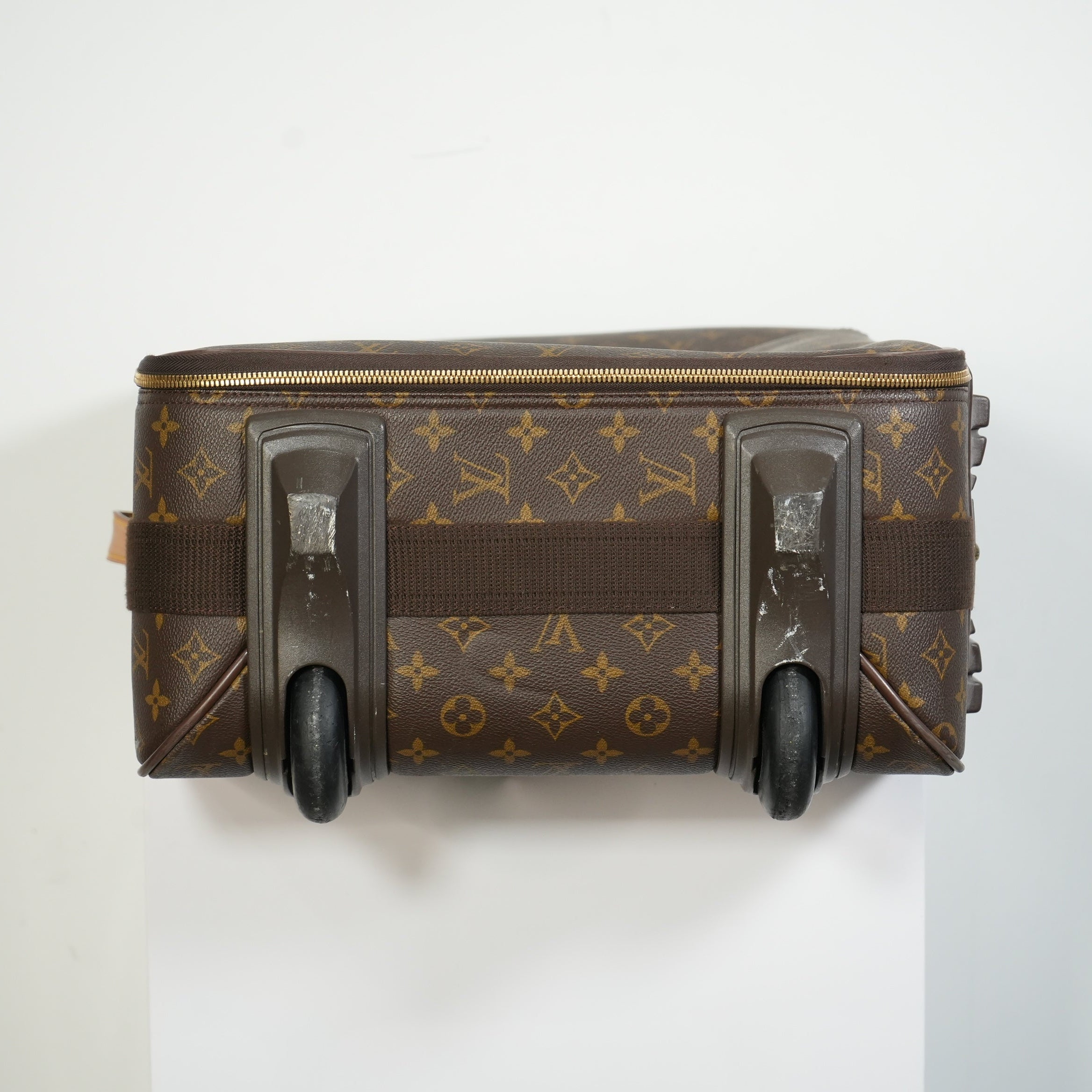 Louis Vuitton Carry On Luggage