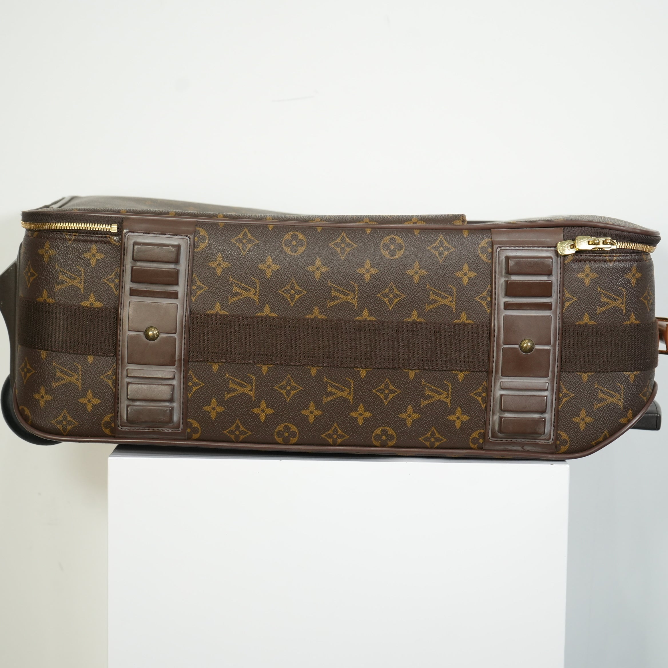 Louis Vuitton Carry On Luggage