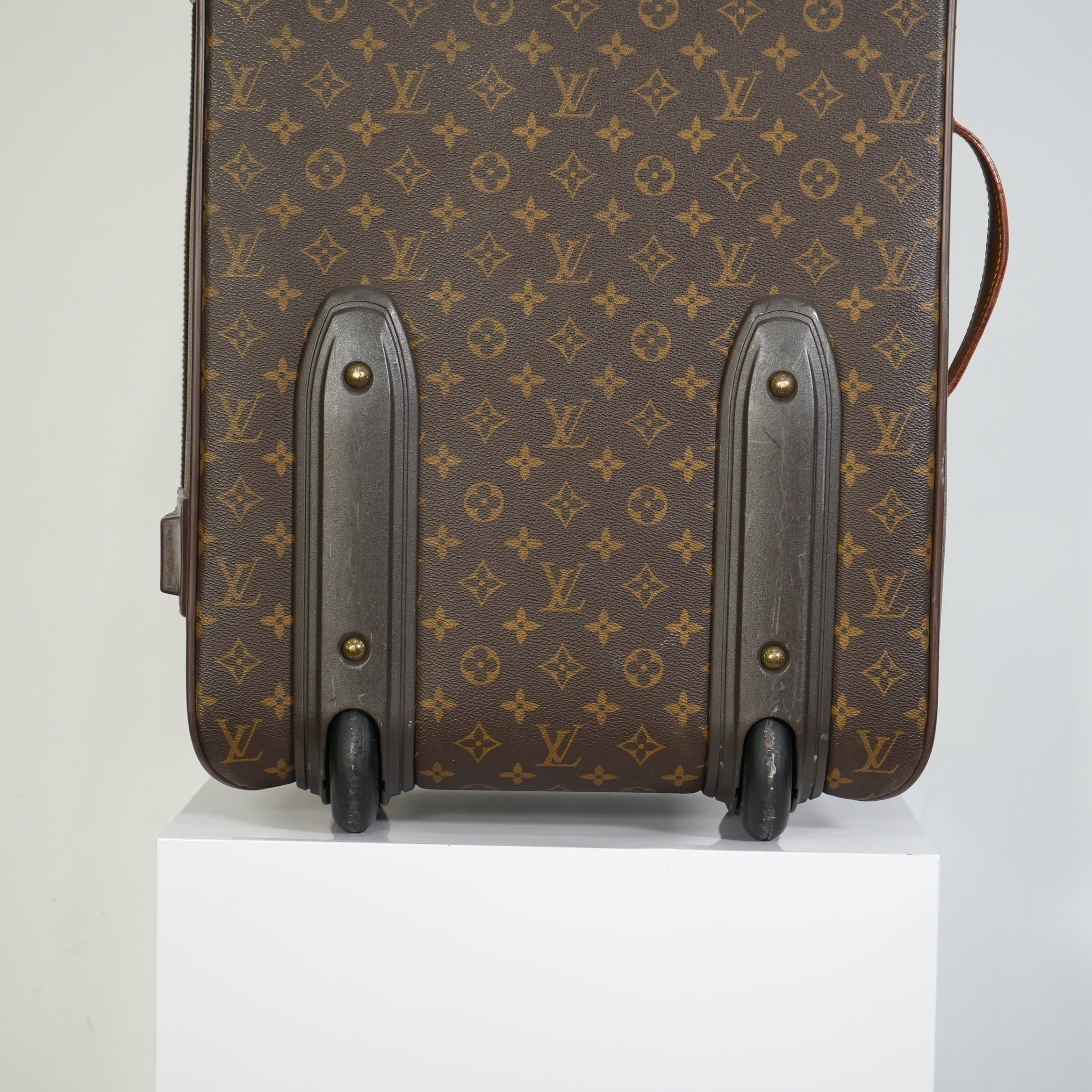 Louis Vuitton Carry On Luggage