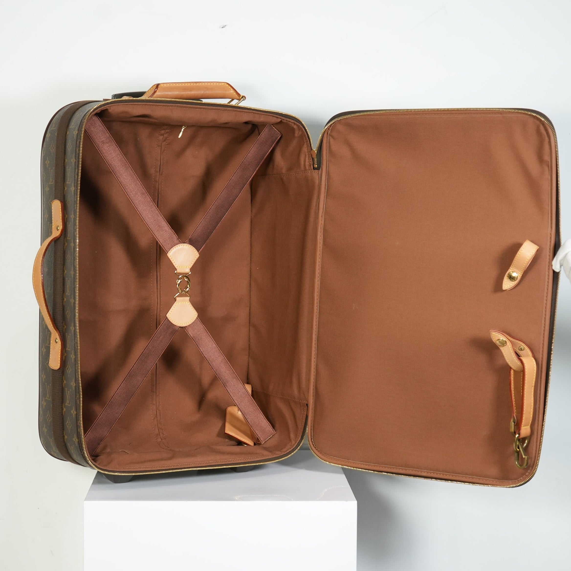 Louis Vuitton Carry On Luggage