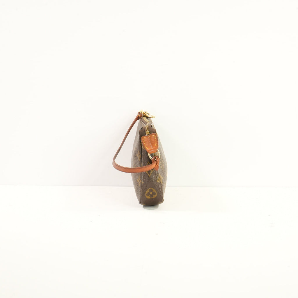 Louis Vuitton Monogram Shoulder Bag Pochette
