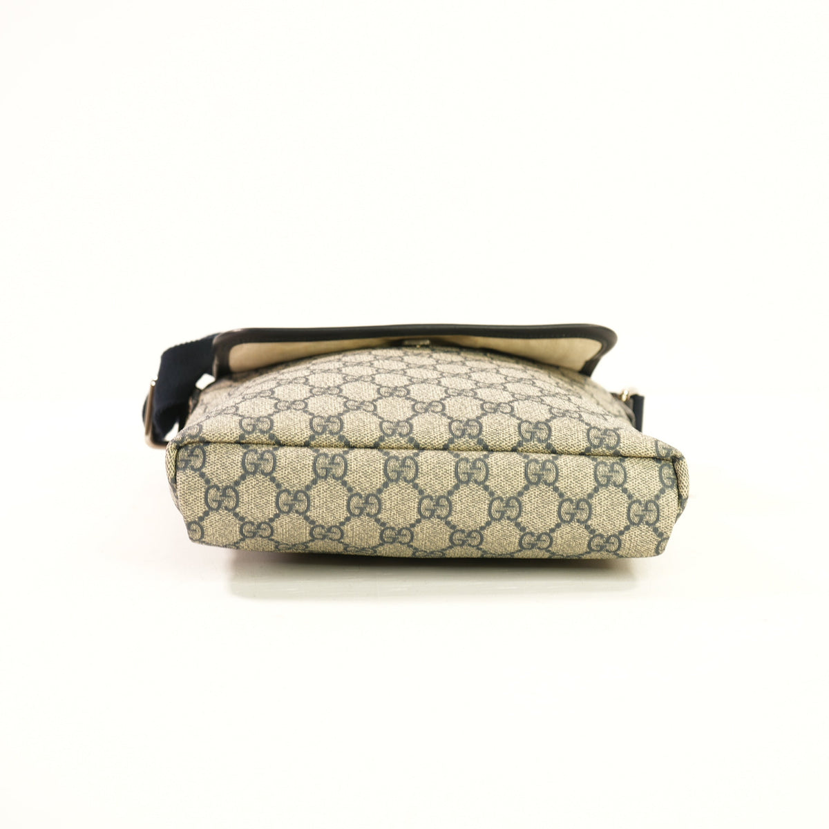 Gucci GG Supreme Crossbody Bag in Blue Monogram