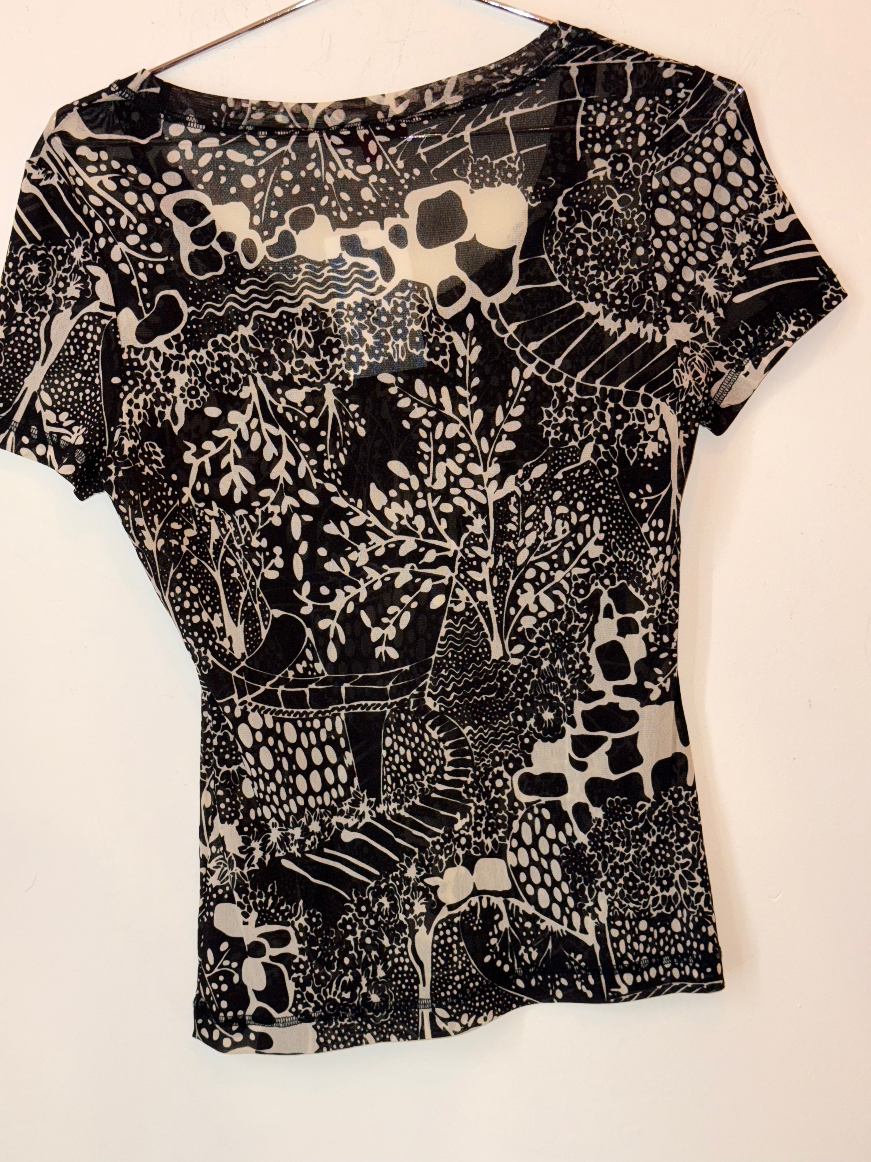 Vivienne Tam Black/White printed top size large
