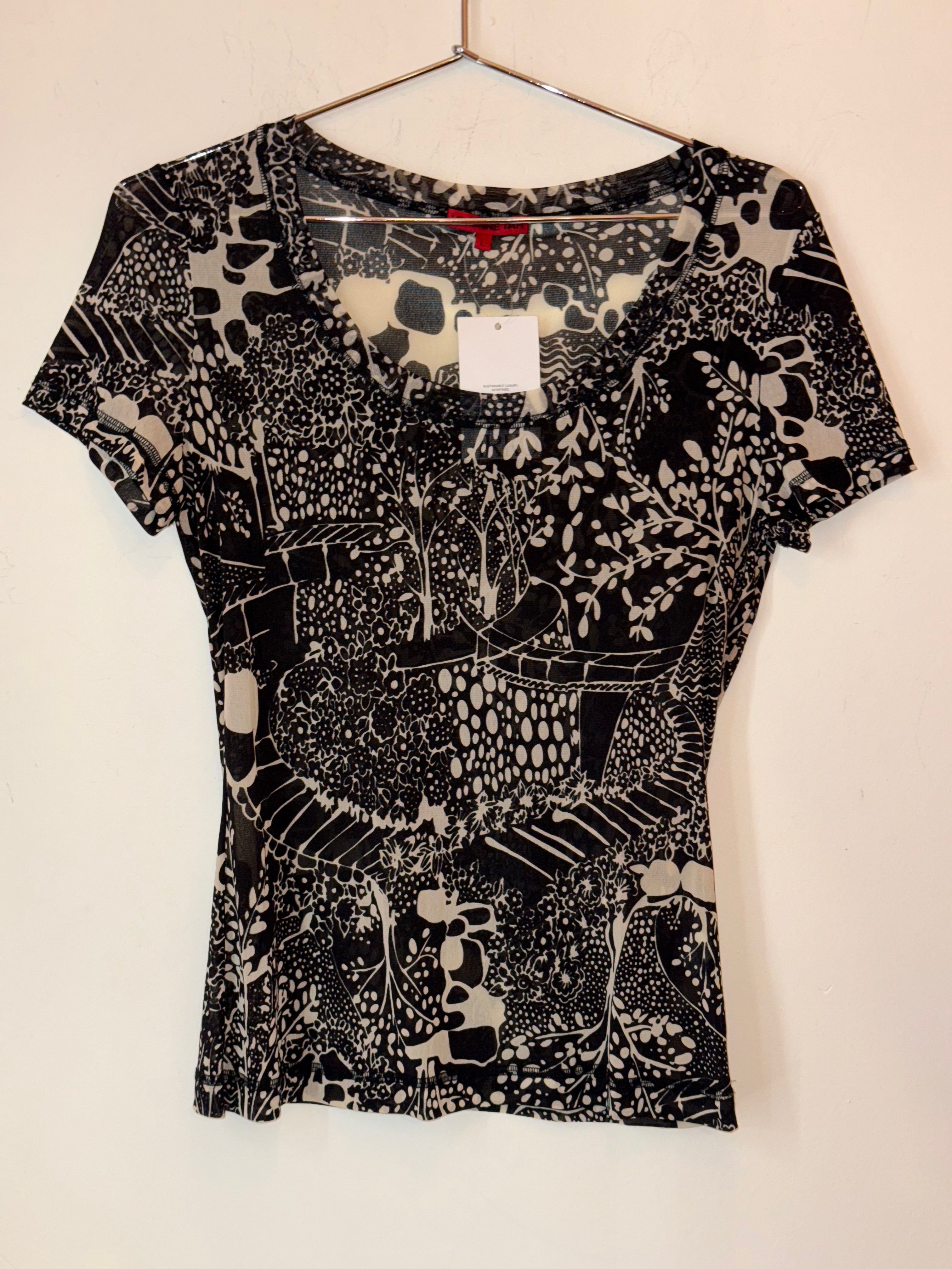Vivienne Tam Black/White printed top size large