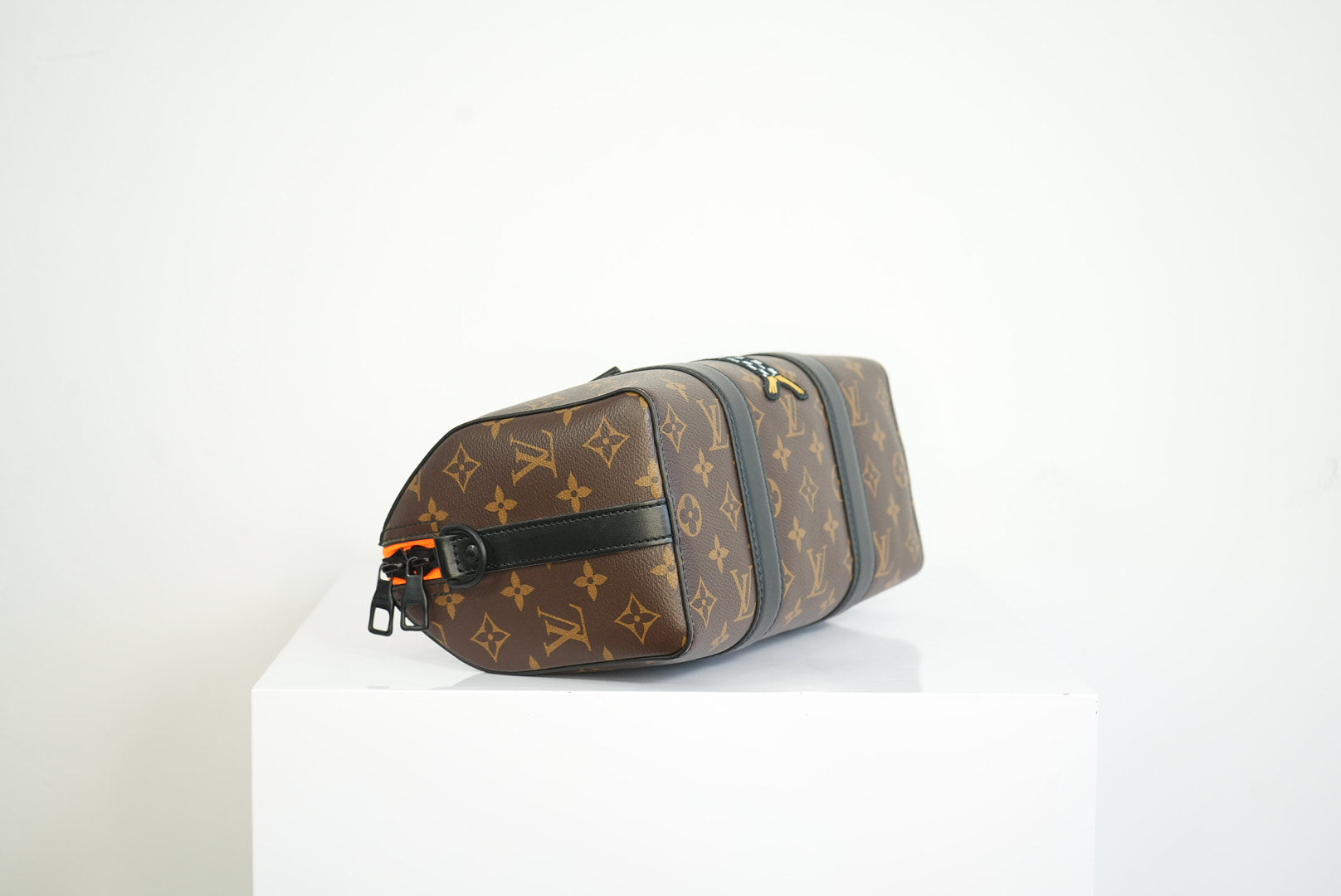 Louis Vuitton 2010 Macassar "Zoom w/Friends City" Keepall w/strap + dustbag