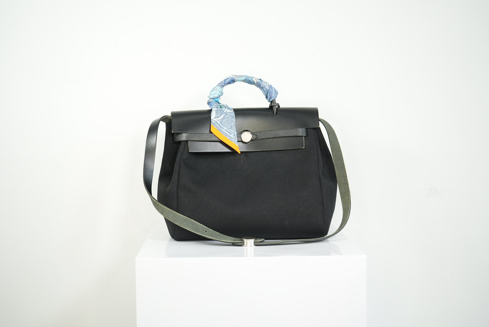 Hermès Herbag Zip 31 Black toile + Vache Hunter, PHW