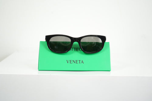 Bottega Veneta black rectangular sunglasses, full set