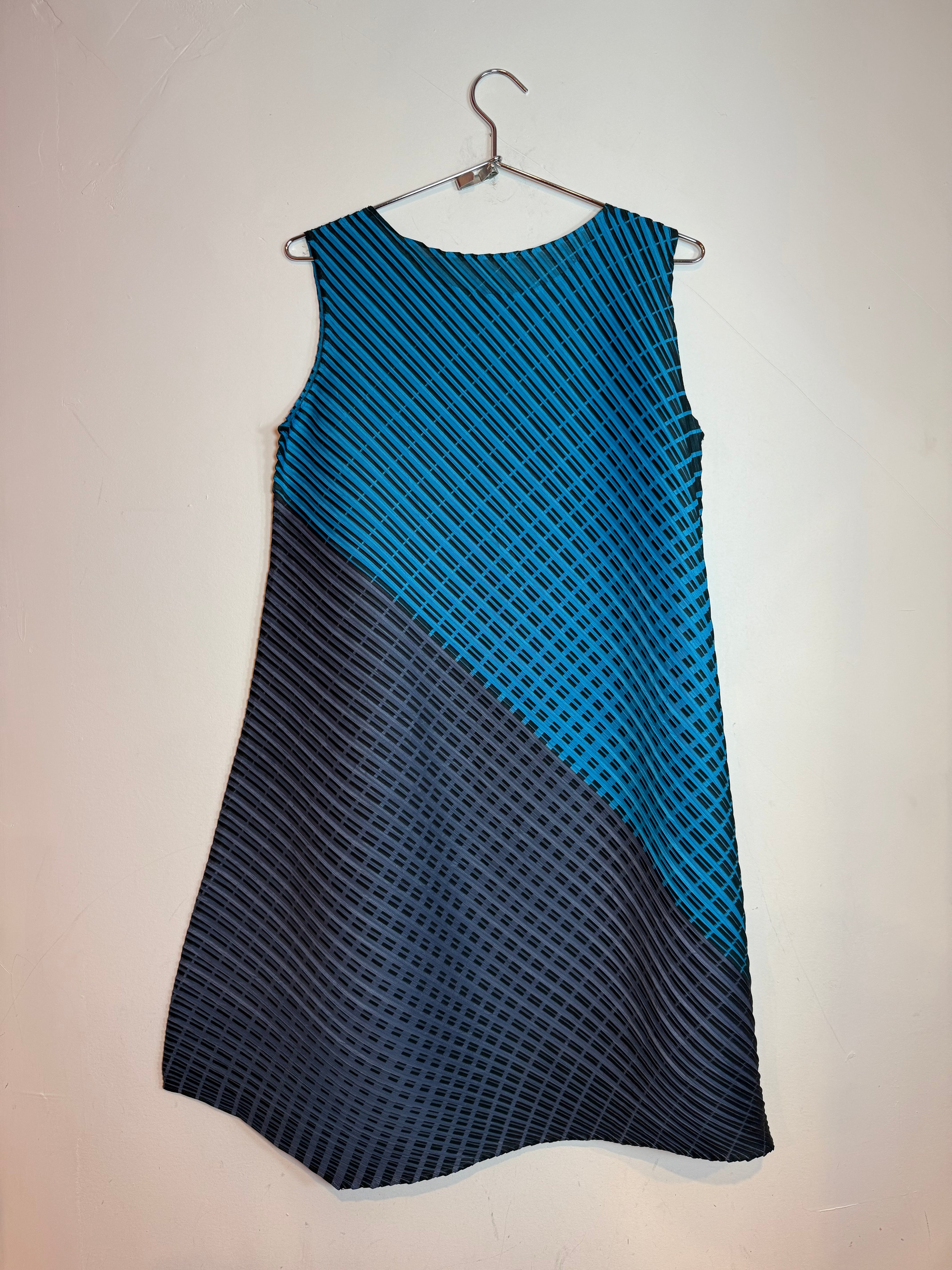 Pleats Please Issey Miyake Diagonal Colorblock Pleated Sleeveless Dress Size 3