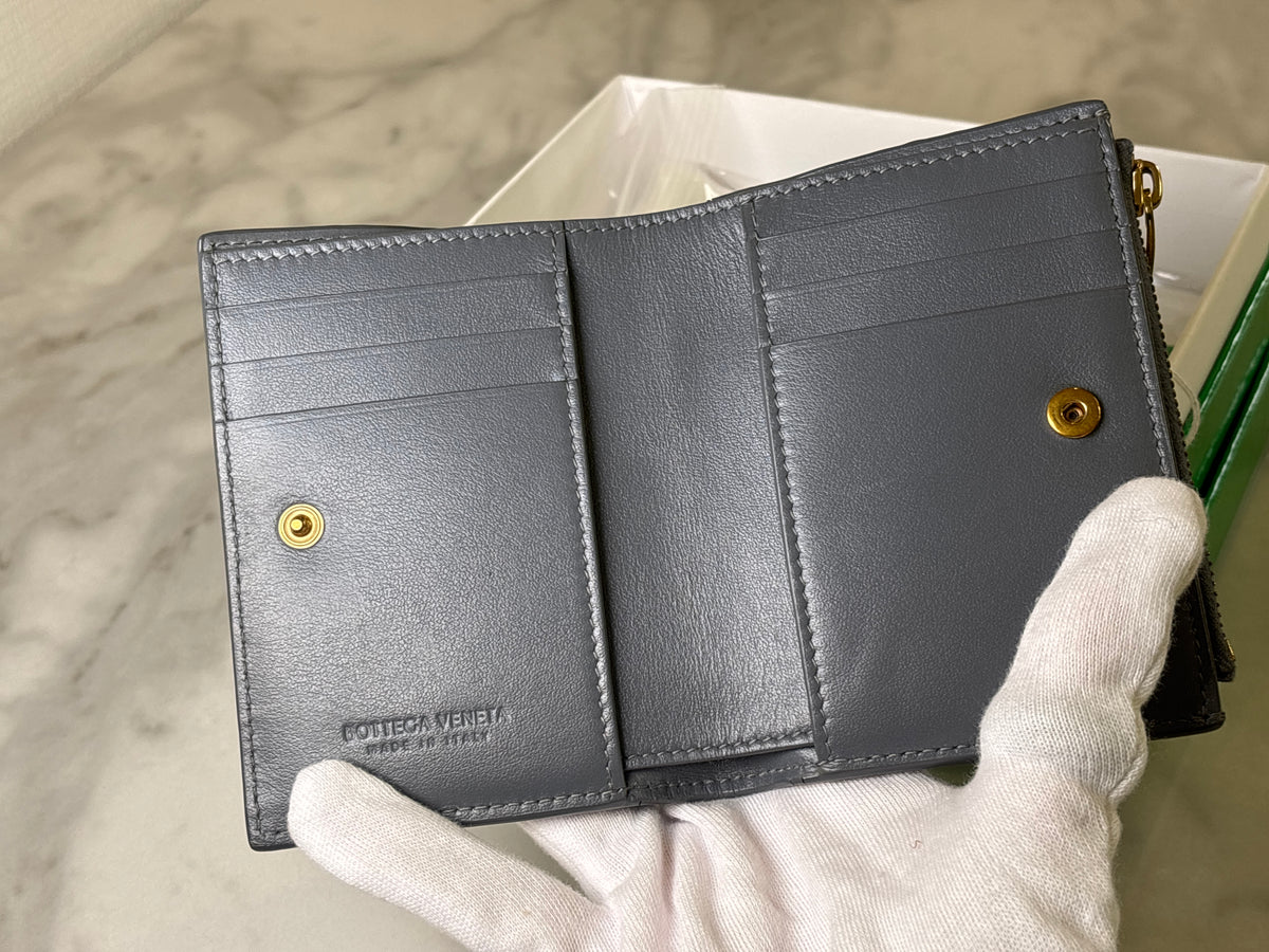 Japan Exclusive - Bottega Veneta Cassette Maxi Intrecciato Leather Wallet with Box